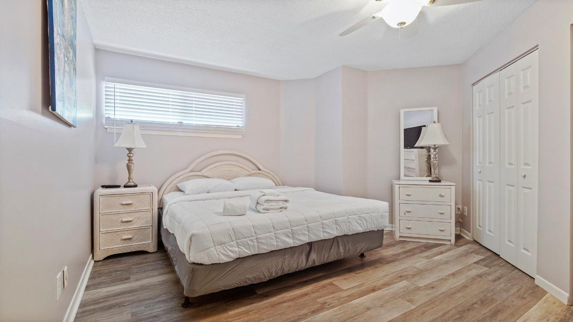 Aquavista Beach Resort By Sand Seeker Vacations Panama City Beach Bilik gambar