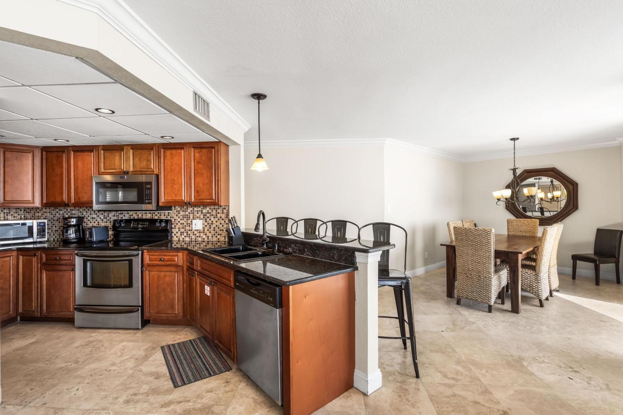 Aquavista Beach Resort By Sand Seeker Vacations Panama City Beach Bilik gambar