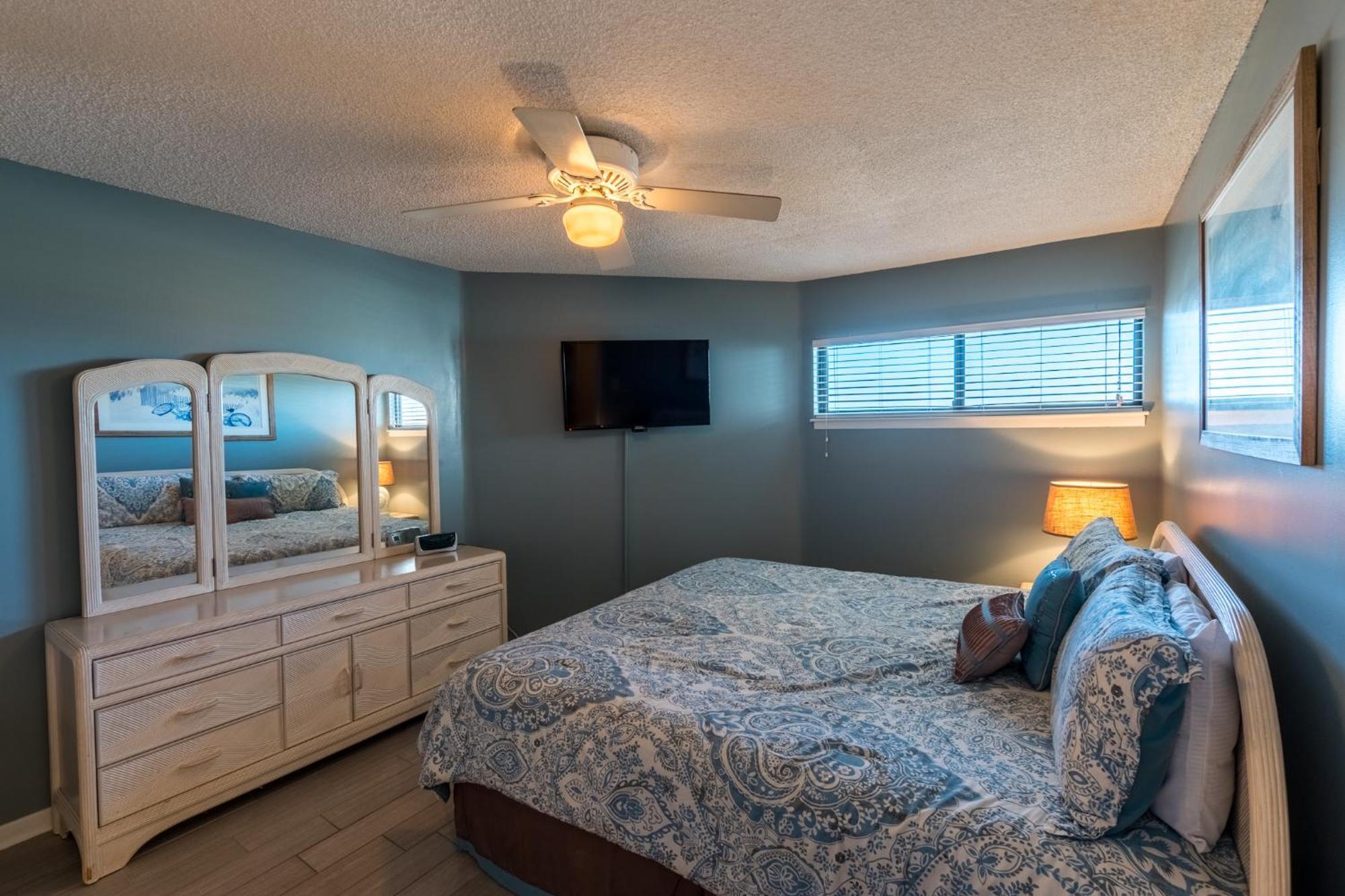 Aquavista Beach Resort By Sand Seeker Vacations Panama City Beach Bilik gambar