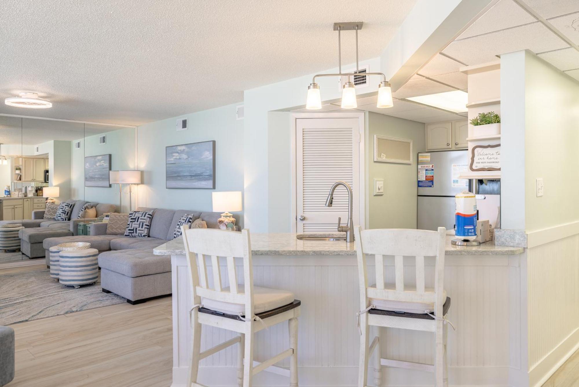 Aquavista Beach Resort By Sand Seeker Vacations Panama City Beach Bilik gambar